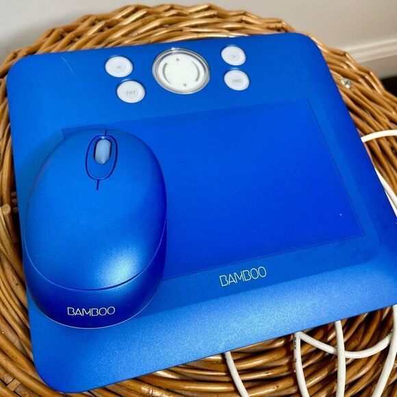 Wacom CTE-450 Bamboo Fun Graphic Writing Tablet with Mouse & Cord, NO PEN - Picture 8 of 8